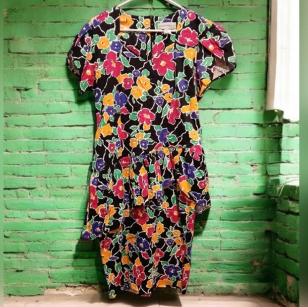 1980s Tareti by Howard Lei Vintage Drop Waist Ruffle Floral Dress Womans Retro